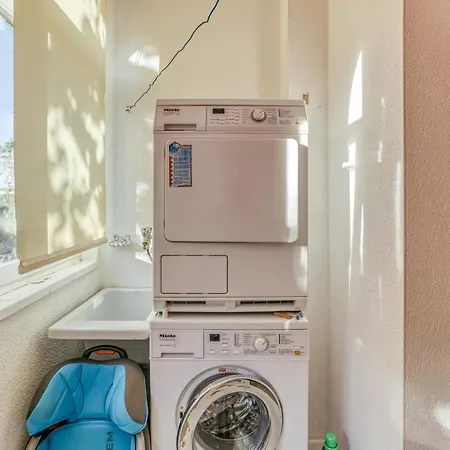 Edificio Marenostrum Apartman